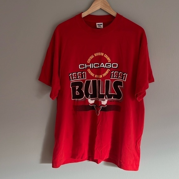 Vintage Chicago Bulls NBA ‘91 Division Champs Tee Shirt In Red - Size XL - Picture 1 of 13